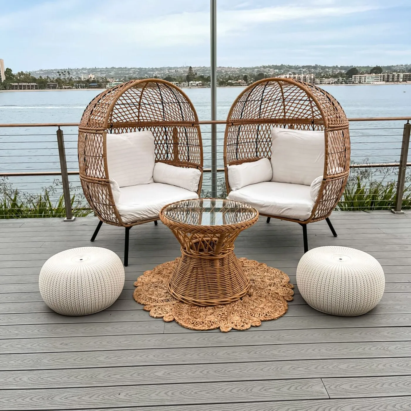 <hide>Lounge – </hide> Kauai - Image 3