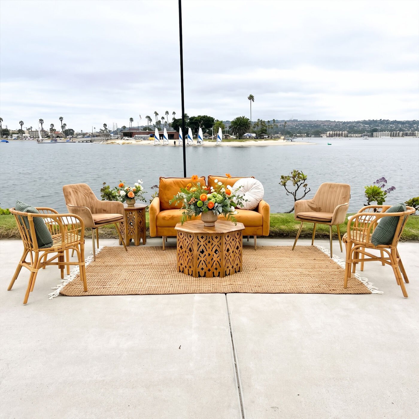<hide>Lounge – </hide>Vermont - Image 3